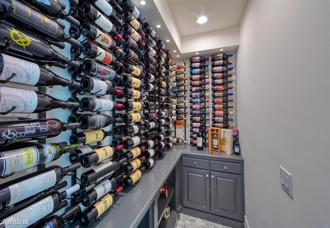Foto del edificio - 6 br, 6.5 bath House - 677 Lakeview Canyon Rd