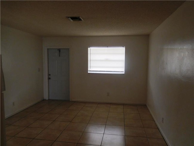 Photo - 2250 SW 64 Ave