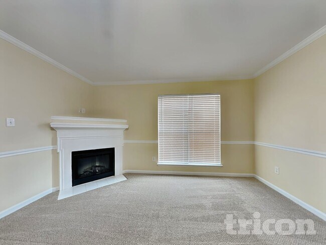 Foto del edificio - 6118 Independence Way