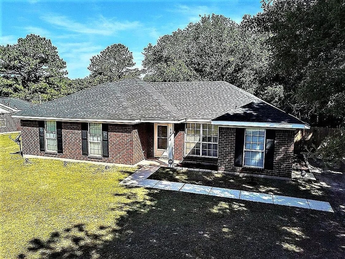 Foto principal - Cozy 3BR House in Semmes, AL