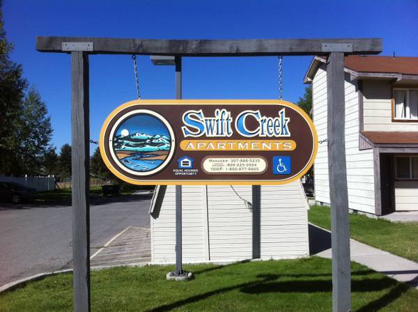 Entry Sign to Swift Creek - 158 Adams St