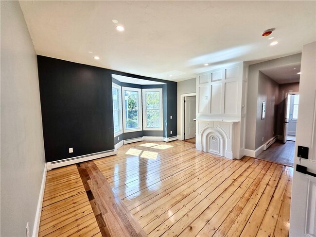 Building Photo - 73 Vernon St