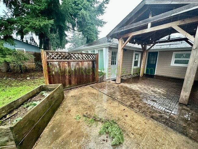 Building Photo - 10342-6935