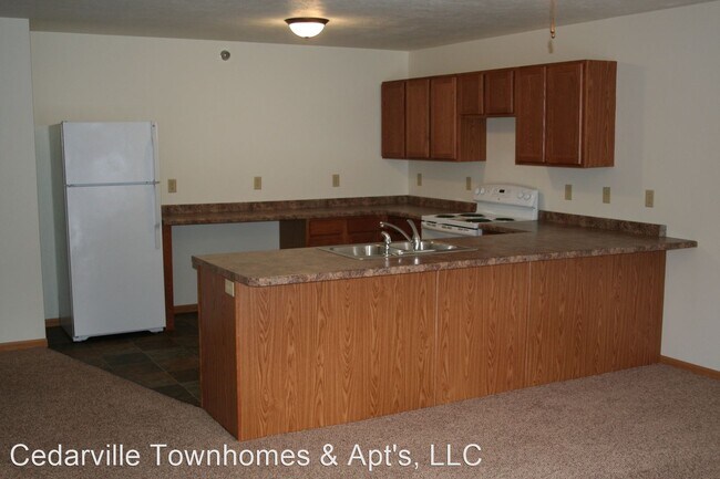 Building Photo - 2722 Scenic Dr