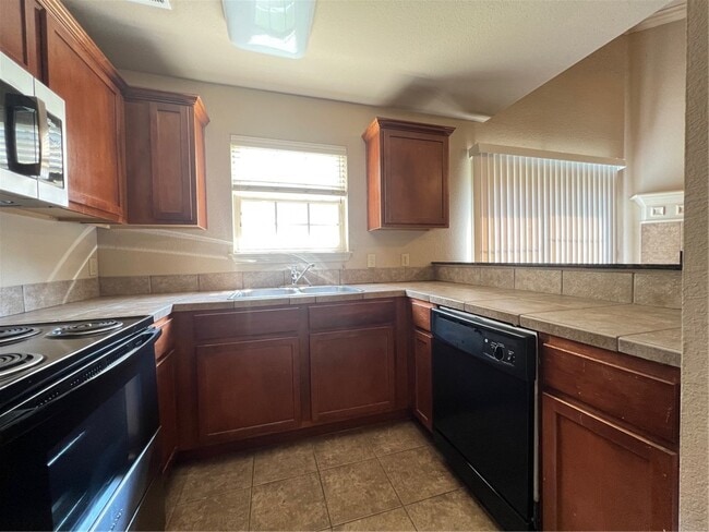 Photo - 1787 N Chestnut Ave Townhome