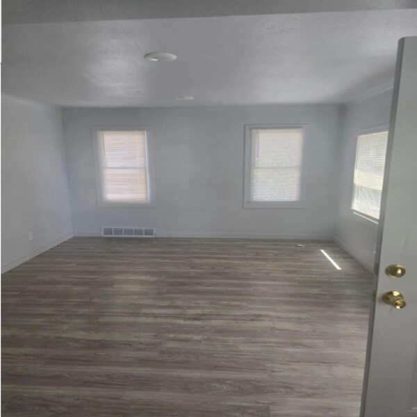Foto del edificio - 20529 Westphalia St