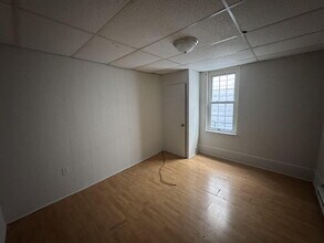 Building Photo - 663 E Market St