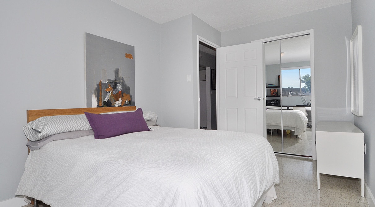 Building Photo - Crystal Arms