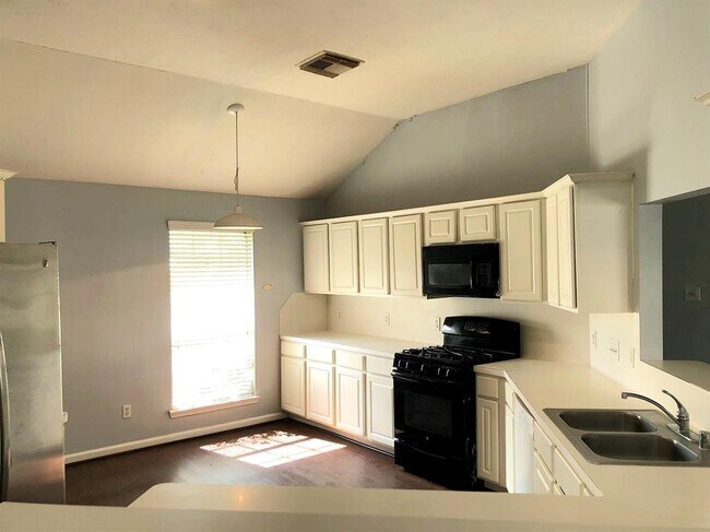 Foto del edificio - 1111 Bluestone Dr