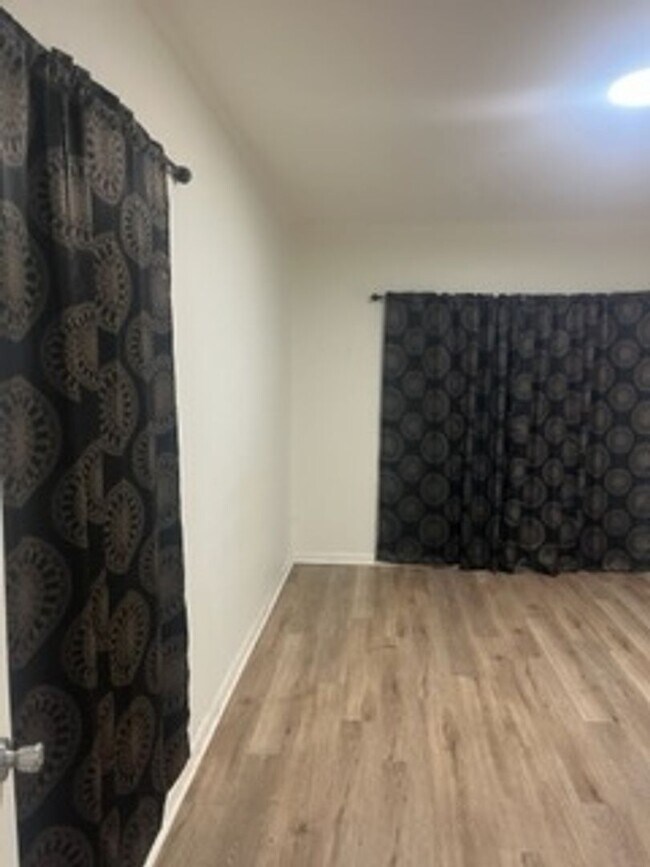 Foto del edificio - Now Leasing – 1013 N West, Nevada, MO