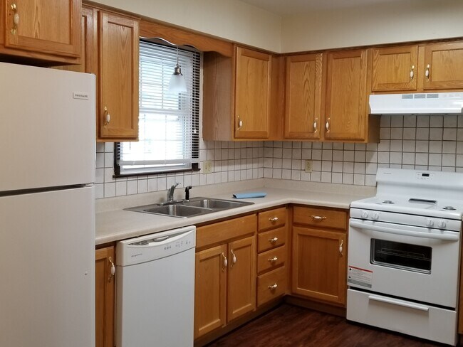 Foto del edificio - 3808 Cumberland Dr