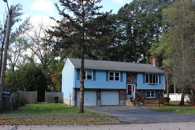 Building Photo - 11 Minuteman Way