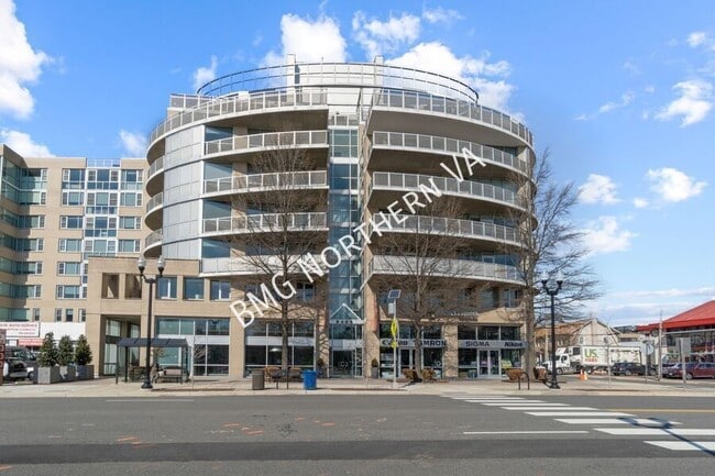 Building Photo - 3409 Wilson Blvd