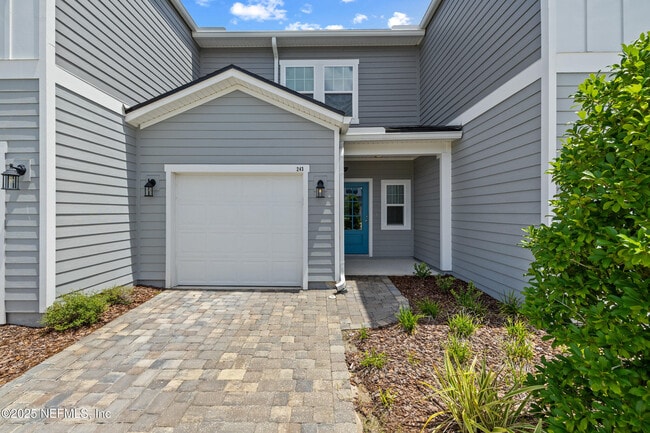 Building Photo - 243 Pine Bluff Dr