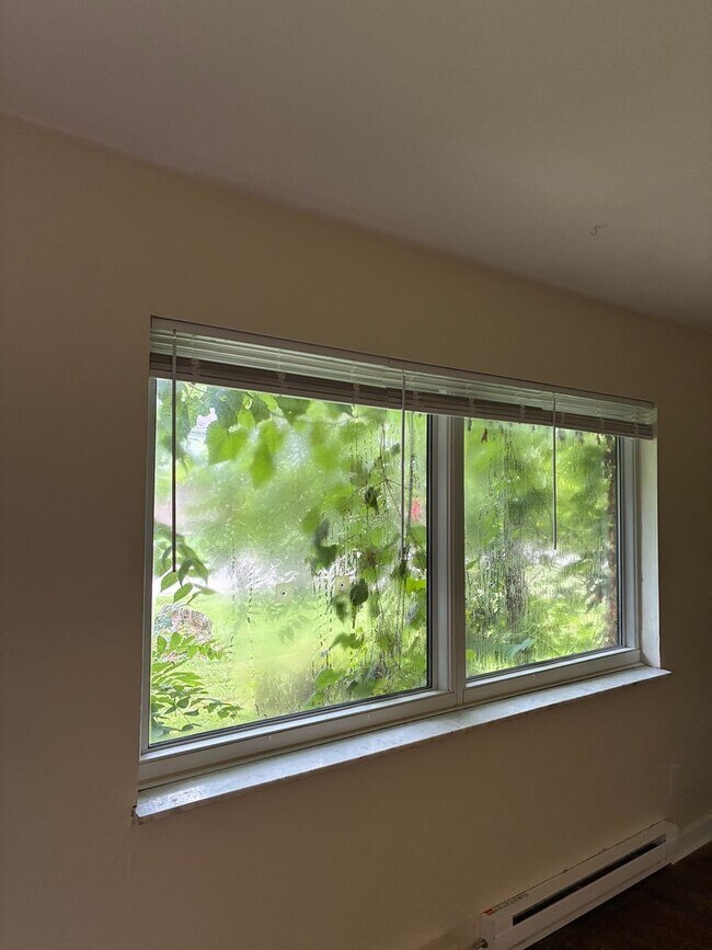 Foto del edificio - Cozy 2 Bedroom 1 Bath Duplex! Available Now!