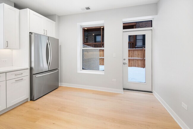 Foto del edificio - 4637 N Ashland Ave