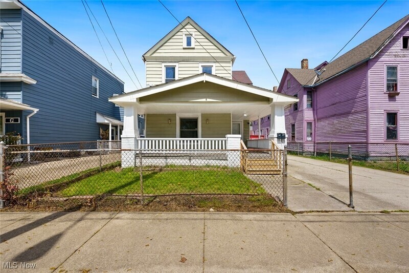 3414 Daisy Ave Cleveland, OH 44109 – photo 1
