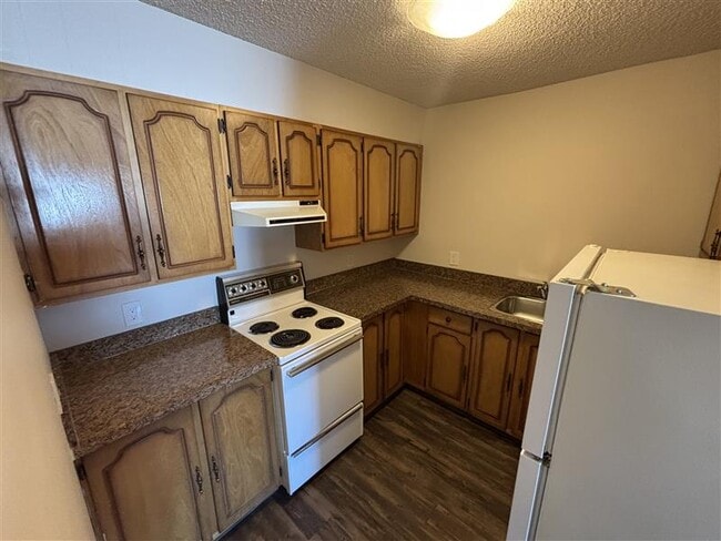 Building Photo - Charmarine East & West Apartments