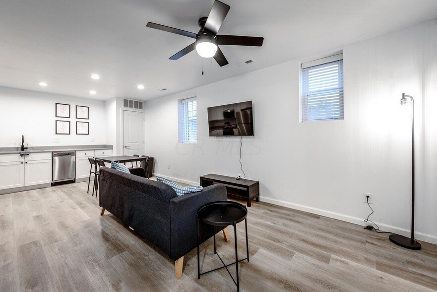 62 S Main St Unit 7, Johnstown, OH 43031 Room for Rent in Johnstown