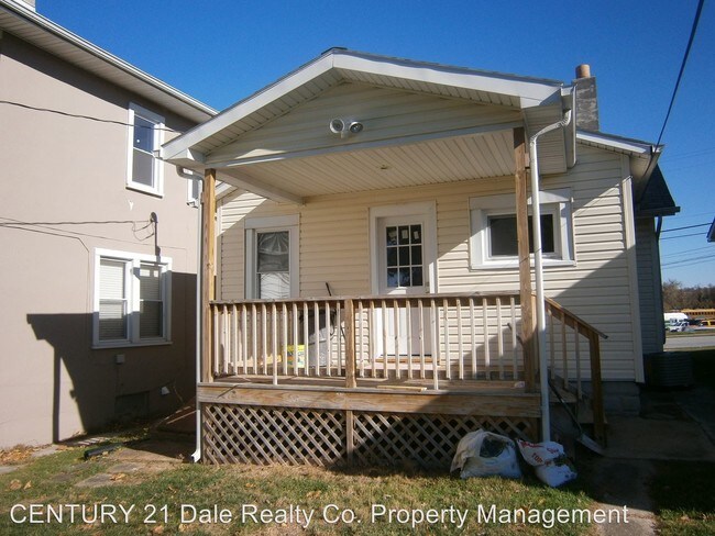 Building Photo - 474 S Yale St