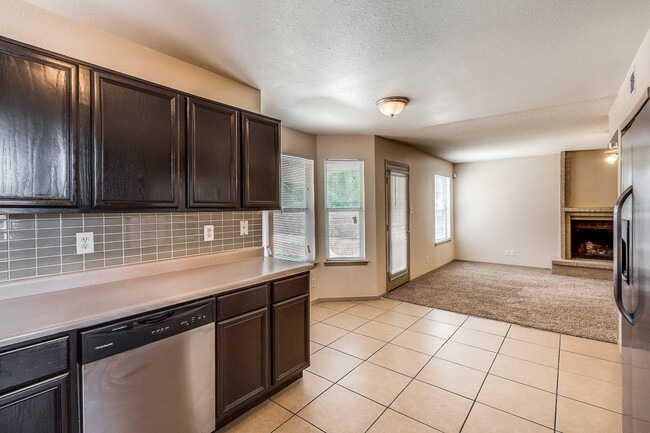 Foto del edificio - A Stunning 3-bedroom, 2.5-bathroom on the East Side of EL Paso TX