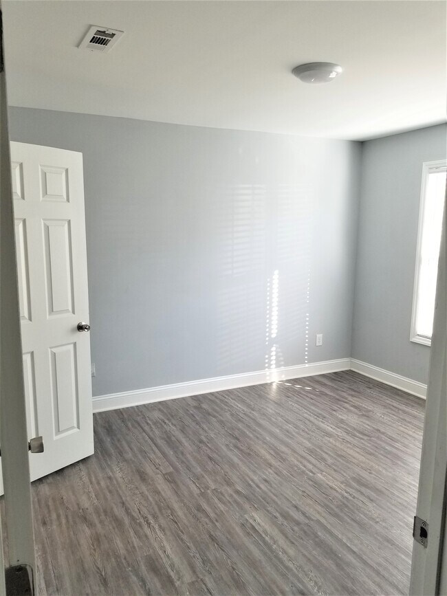 Dormitorio 1 - 2810 Herndon Village Way