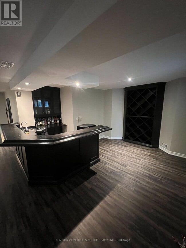 Building Photo - 6 Fox Run Rd