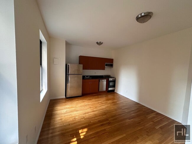Building Photo - PERFECT WEST VILLAGE 1 BEDROOM - WON'T LAS...