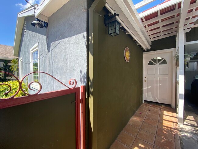 Foto del edificio - 1611 N Hoover St