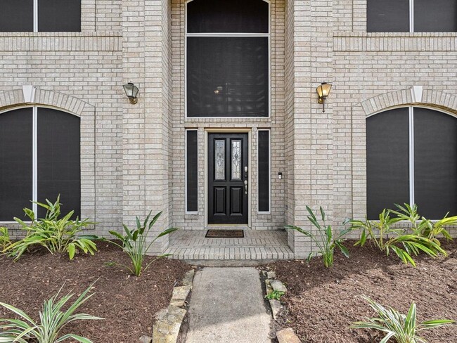 Foto del edificio - 2425 Evergreen Dr