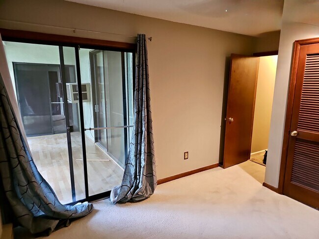 Foto del edificio - 2 Bedroom 2 Bath Condo in Pier Point Village
