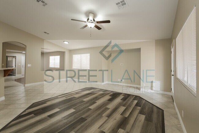 Building Photo - REDUCED!- $350 off first full month if mov...