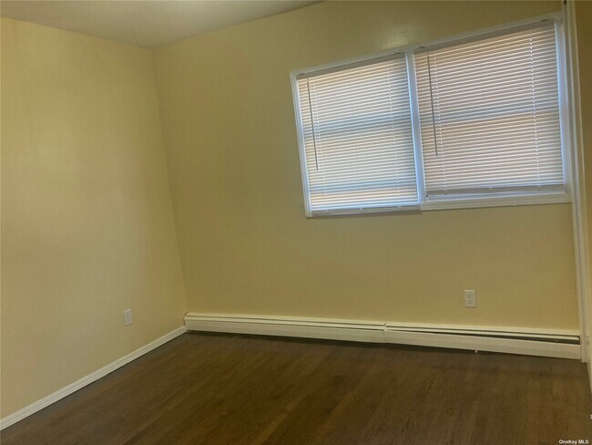 Foto del edificio - 2494 Parkview Pl