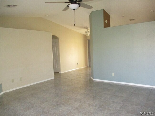 Building Photo - 1232 Country Club Cove