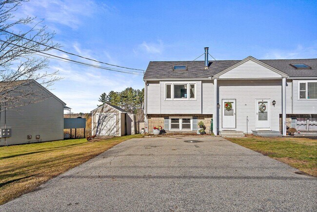 Foto del edificio - 74 Derryfield Rd