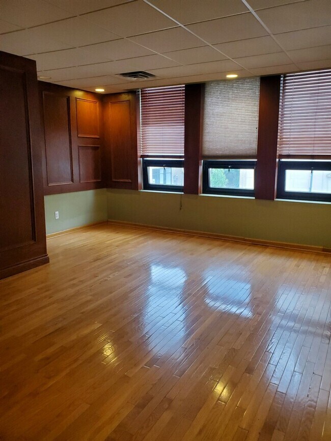 Foto del edificio - 35 N Saginaw St