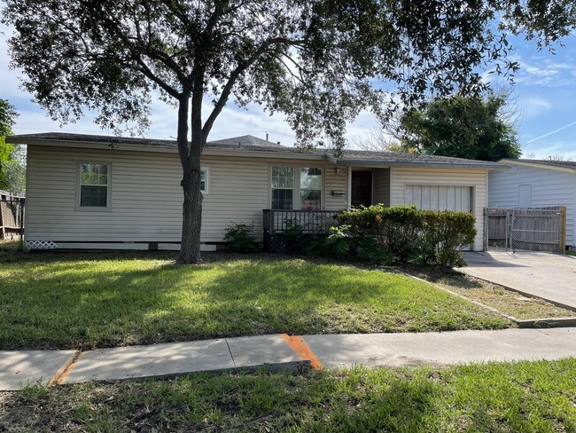 Building Photo - 5901 Riley Dr