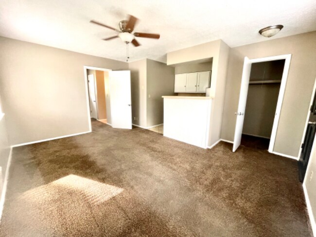 Foto del edificio - 2432 E 59th Ct