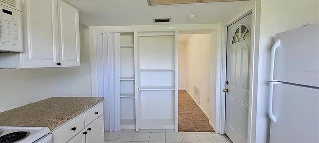 Foto del edificio - 420 Green Arbor Dr