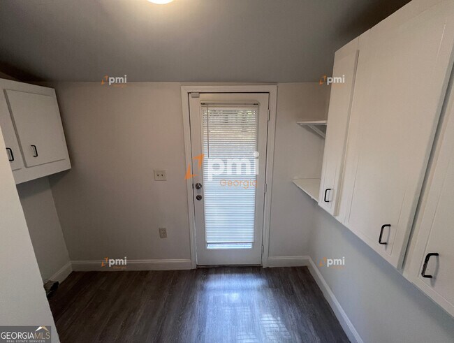 Foto del edificio - 413 Hilltop Cir