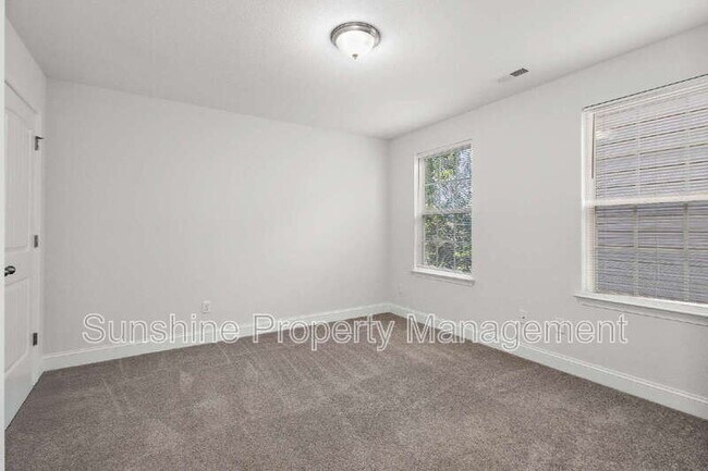 Foto del edificio - 805 Ridgeway Ave
