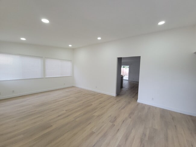 Foto del edificio - 8287 Lapiz Drive