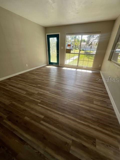 Building Photo - 215 W Valencia St