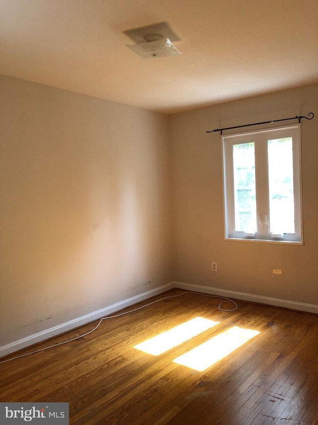 Foto del edificio - 9826 Hollow Glen Pl
