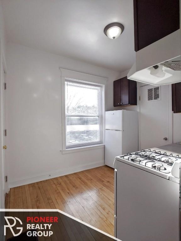 Building Photo - 2 bedroom in CHICAGO IL 60651