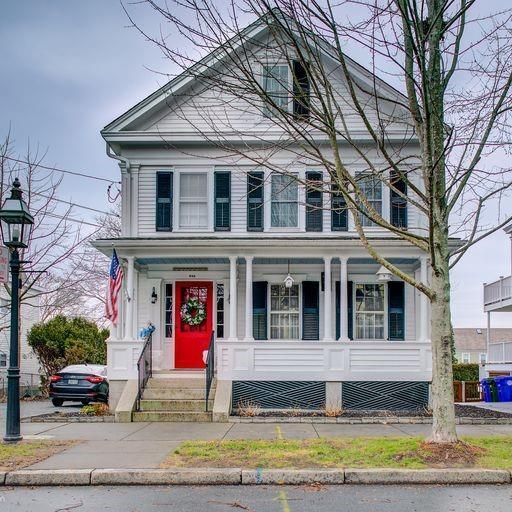 685 Hope St Unit 1, Bristol, RI 02809 Room for Rent in Bristol, RI