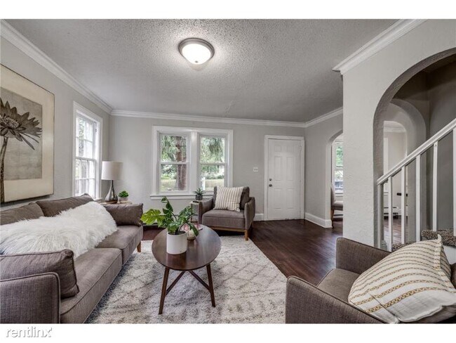 Building Photo - 3 br, 3 bath House - 1134 Jessamine Ave E