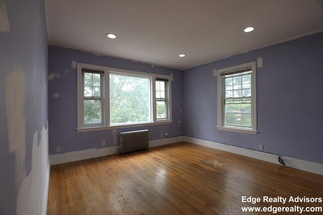 Building Photo - 19 Lothrop St