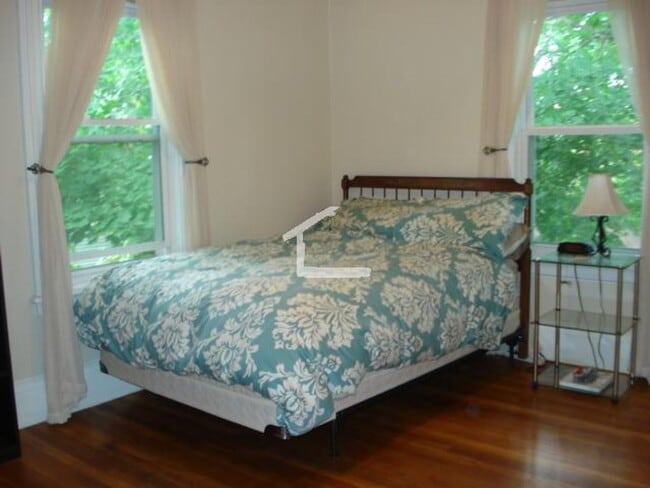Building Photo - Free Laundry, Close to St. Elizabeth Hospi...