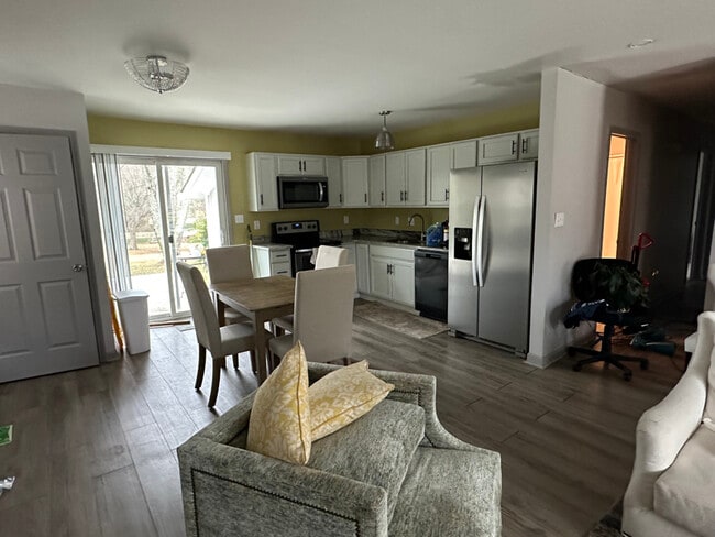 Foto del edificio - 1523 Robin Rd